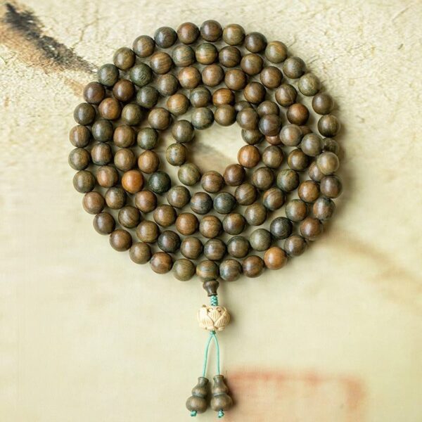 Green Sandalwood 108 Mala Beads with Lotus & Gourd Accents – Spiritual Balance