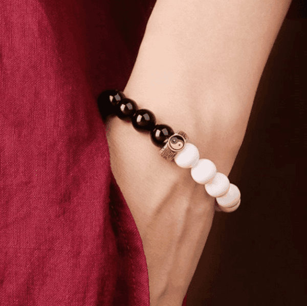 Yin-Yang Obsidian & White Shell Bracelet – 925 Silver Mantra Bead