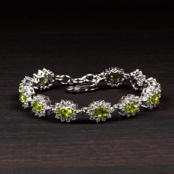 Peridot Blossom Halo Silver Bracelet – Prosperity & Renewal