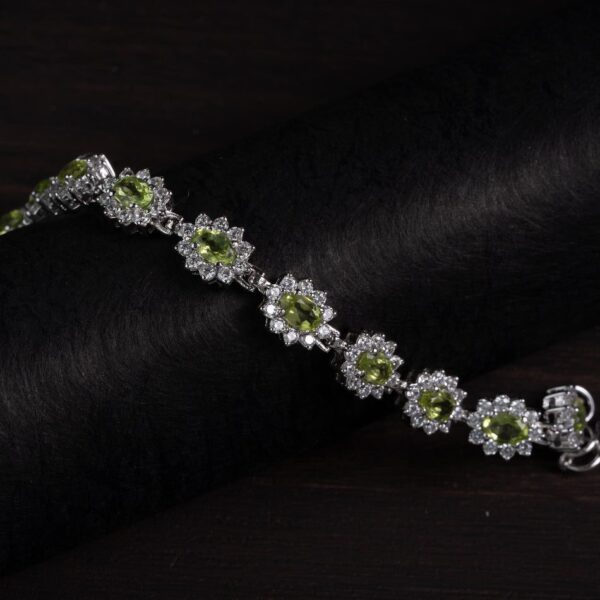 Peridot Blossom Halo Silver Bracelet – Prosperity & Renewal