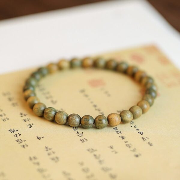 Green Sandalwood Bead Bracelet – Unisex Grounding & Mindful Calm