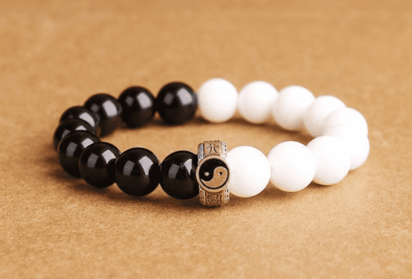 Yin-Yang Obsidian & White Shell Bracelet – 925 Silver Mantra Bead