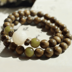 Green Sandalwood Double-Wrap Bracelet with White Jade & Bodhi Accents – Unisex Talisman