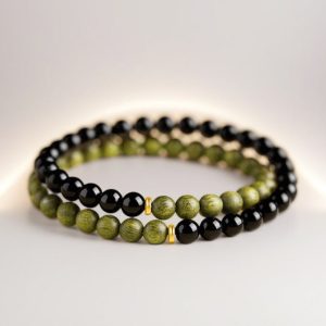 Double-Wrap Green Sandalwood & Black Onyx Bracelet – Balance & Protection